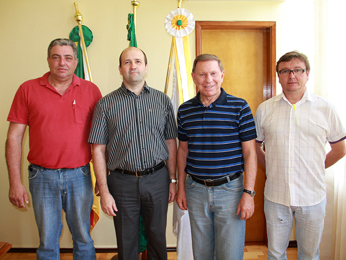 EXECUTIVO PLANEJA AMPLIAR PROGRAMA HABITACIONAL